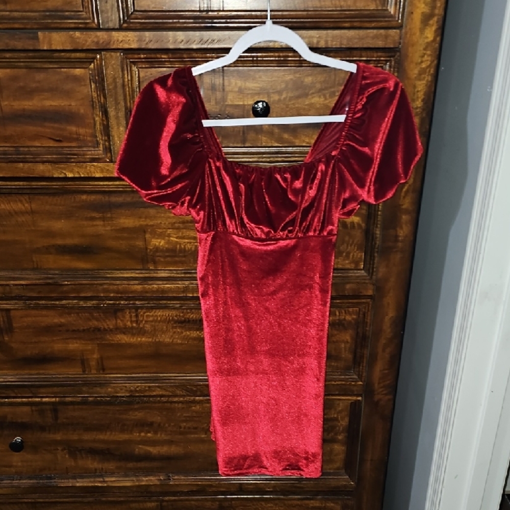 Originality Womens Sz XS Red Velvet Gorgeous Dress. Dobt Miss Out!